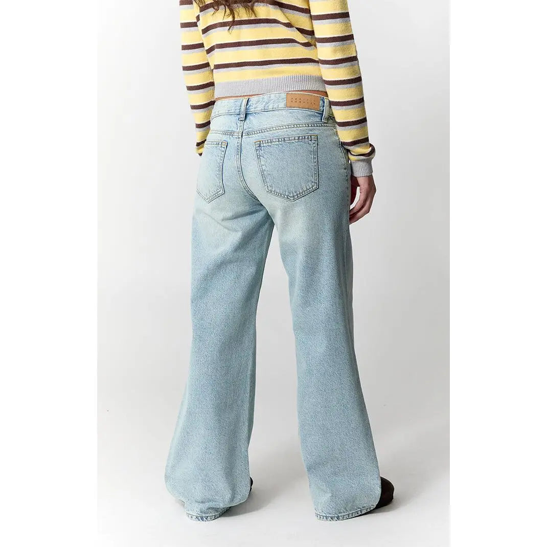 Pacsun Women'S Zoe Low Rise Girlfriend Jeans Light Blue Wash