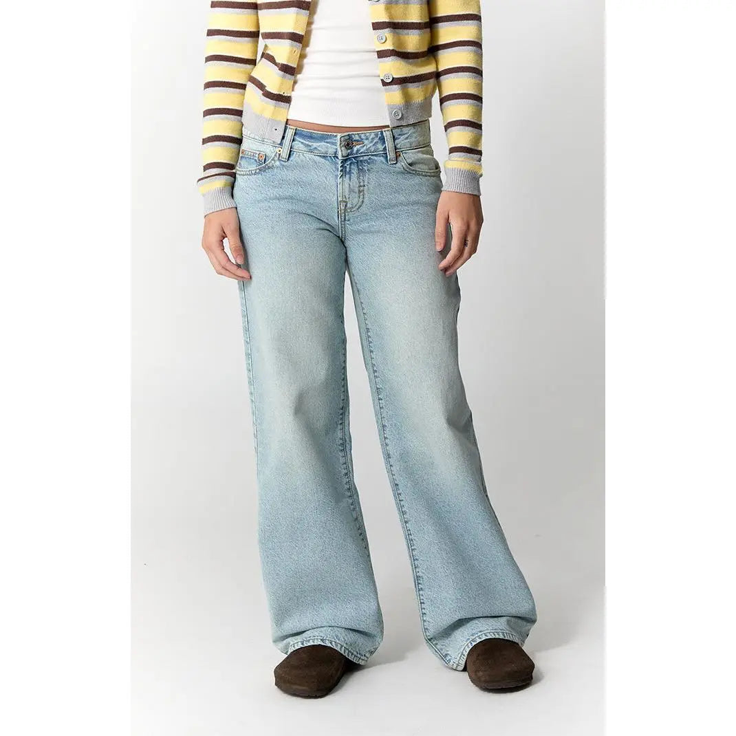 Pacsun Women'S Zoe Low Rise Girlfriend Jeans Light Blue Wash